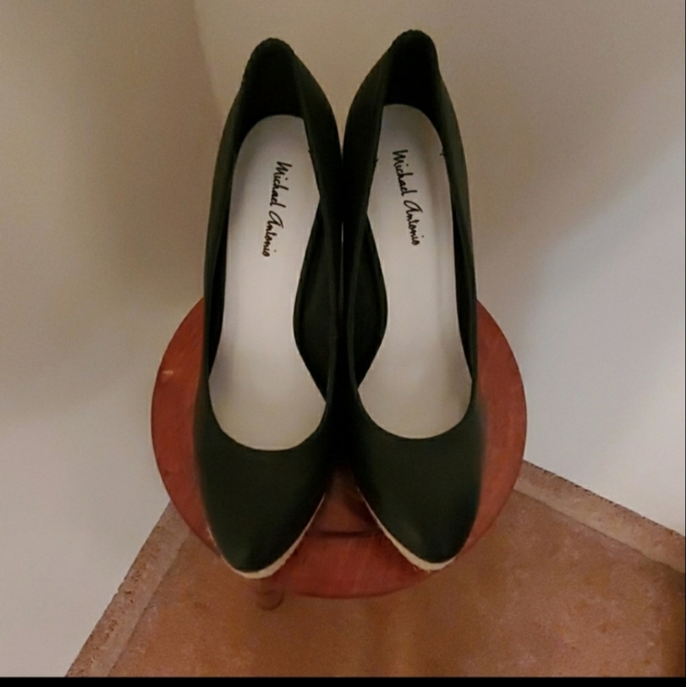 Michael Antonio shoes